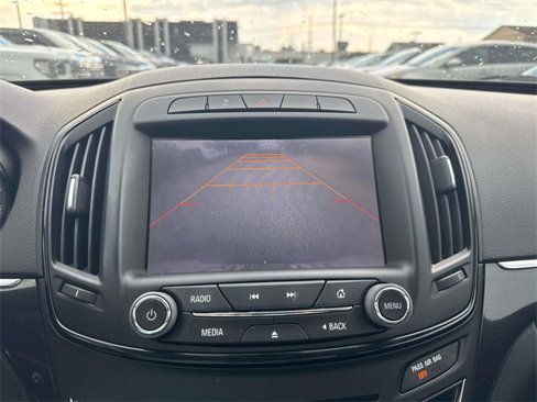 Used 2014 Buick Regal image 25