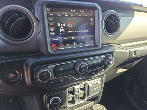 Used 2021 Jeep Gladiator Sport image 30