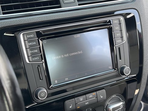 Used 2016 Volkswagen Jetta Sport image 24