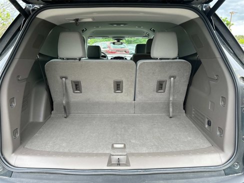 Used 2020 Chevrolet Traverse LT image 13