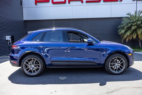 Certified 2025 Porsche Macan image 8