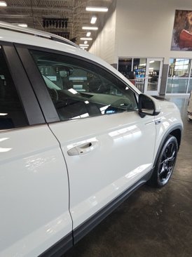 Used 2023 Volkswagen Taos SE w/ Panoramic Sunroof Package image 48