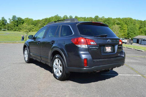 Used 2010 Subaru Outback 2.5i Premium w/ Protection Package 1A image 8