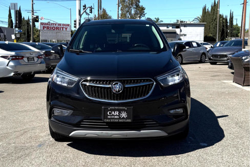 Used 2018 Buick Encore Essence image 2