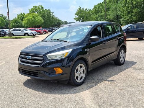 Used 2017 Ford Escape S image 3