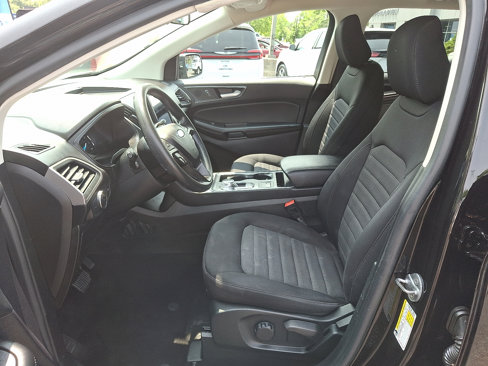 Used 2022 Ford Edge SE w/ Black Appearance Package image 14