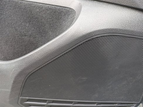 Used 2017 Volkswagen GTI SE image 14