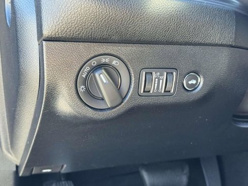 Used 2023 Dodge Challenger R/T image 31