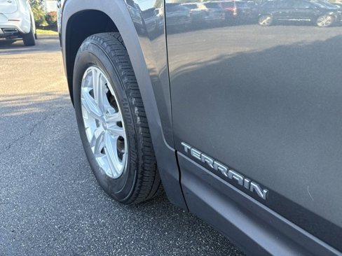Used 2021 GMC Terrain SLE w/ Driver Convenience Package image 15