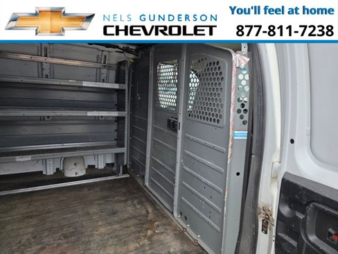 Used 2017 Chevrolet Express 3500 image 9
