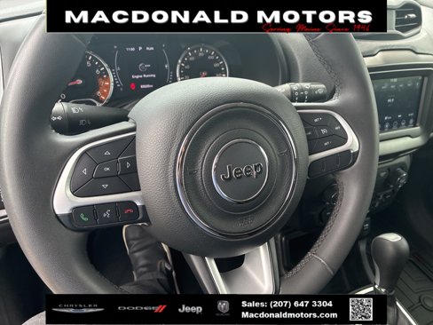 Used 2018 Jeep Renegade Latitude image 17