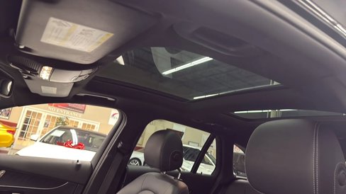 Used 2018 Mercedes-Benz GLC 300 w/ Premium Package image 10