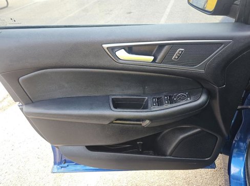 Used 2020 Ford Edge SE image 8