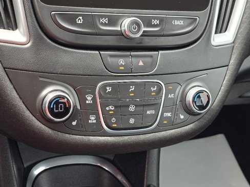 Used 2022 Chevrolet Malibu LT image 17