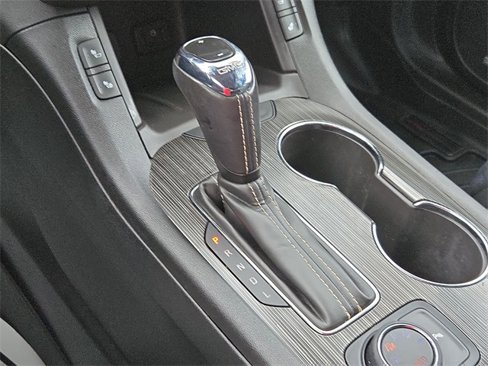 Used 2018 GMC Acadia SLT image 19