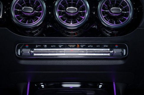 Certified 2025 Mercedes-Benz GLA 250 image 17