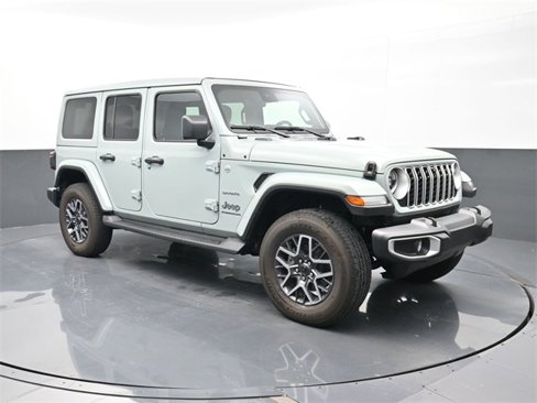 Used 2024 Jeep Wrangler Sahara w/ Technology Group image 22