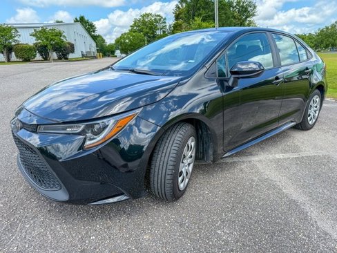 Used 2022 Toyota Corolla LE image 5