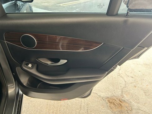 Used 2018 Mercedes-Benz GLC 300 image 11