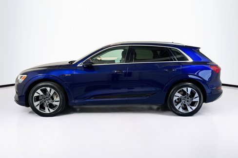 Used 2023 Audi e-tron Premium Plus w/ Premium Plus Package image 8