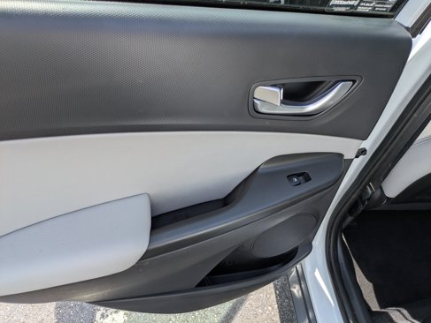 Used 2022 Hyundai Kona Limited image 15