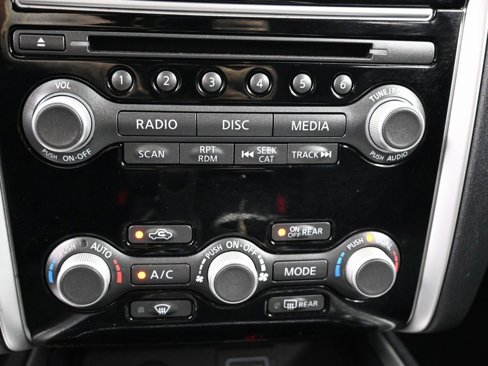 Used 2018 Nissan Pathfinder S image 26