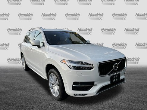 Used 2018 Volvo XC90 T6 Momentum w/ Convenience Package image 2