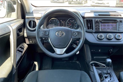 Used 2018 Toyota RAV4 LE w/ All Weather Liner Package image 5