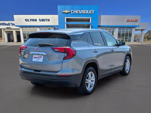 Used 2020 GMC Terrain SLE image 8