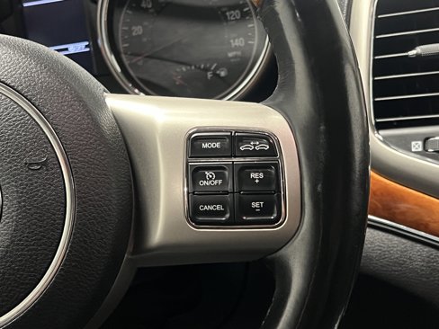Used 2011 Jeep Grand Cherokee Overland image 19