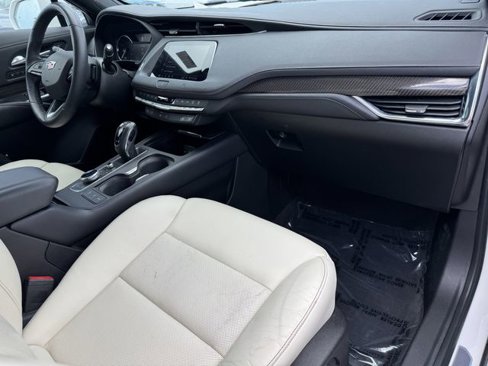 Used 2019 Cadillac XT4 Sport image 12