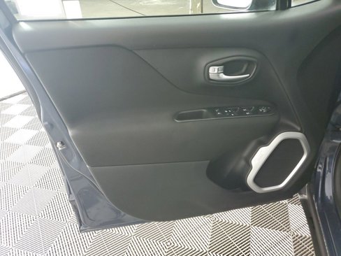 Used 2021 Jeep Renegade Sport w/ Sport Appearance Group image 27