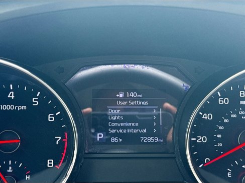 Used 2020 Kia Sedona LX image 12