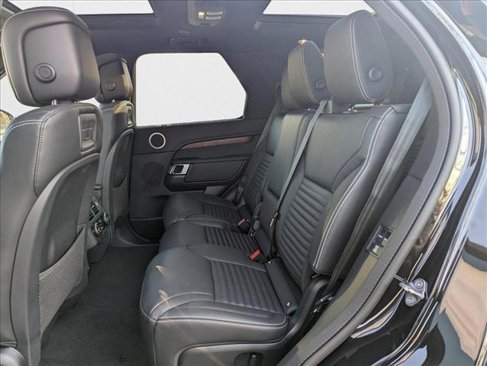 Certified 2024 Land Rover Discovery Dynamic SE image 19