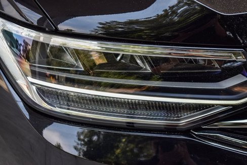 Used 2024 Volkswagen Tiguan Wolfsburg Edition image 8