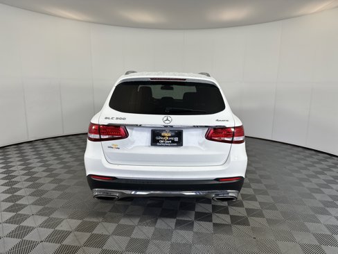 Used 2017 Mercedes-Benz GLC 300 4MATIC image 9