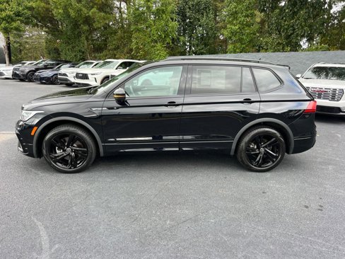Used 2023 Volkswagen Tiguan SE R-Line image 9