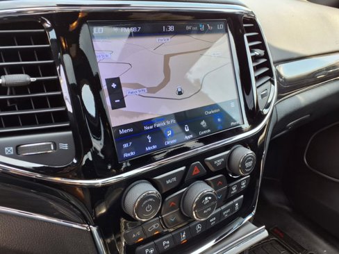 Used 2019 Jeep Grand Cherokee Overland image 18