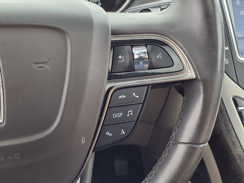 Used 2019 Lincoln Nautilus Reserve image 14
