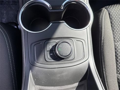 Used 2024 GMC Terrain SLE image 26