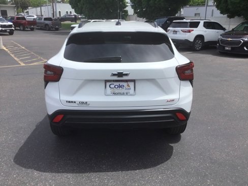 Used 2025 Chevrolet Trax RS w/ Driver Confidence Package image 5