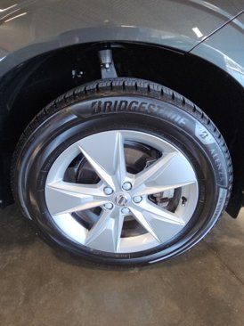 Used 2022 Volvo XC60 B5 Momentum image 40