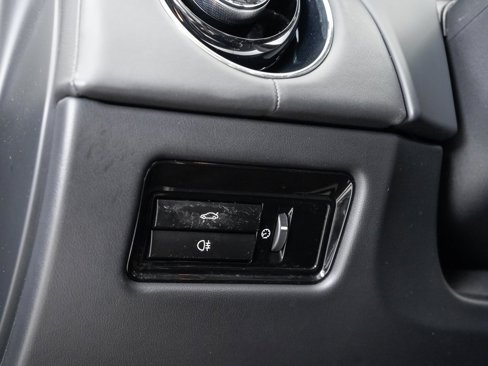 Used 2012 Jaguar XJ L image 11