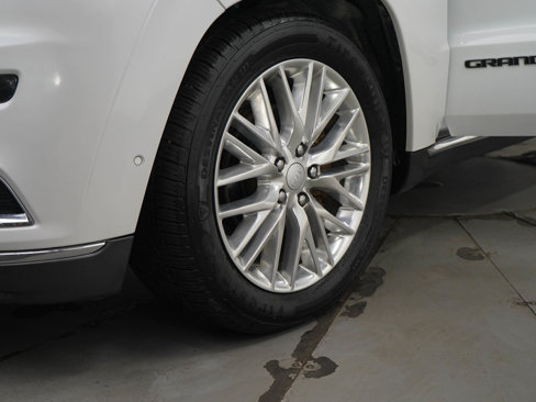 Used 2018 Jeep Grand Cherokee Summit image 32