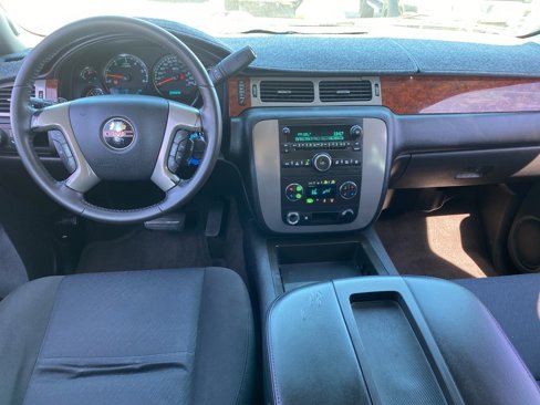 Used 2011 GMC Yukon SLE image 4