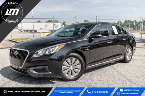 Used 2017 Hyundai Sonata SE image 1