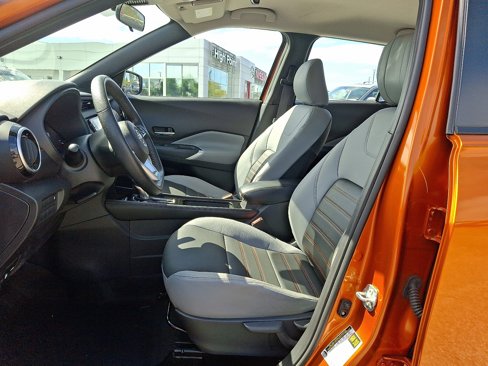 Certified 2024 Nissan Kicks SR w/ SR Premium Package image 13