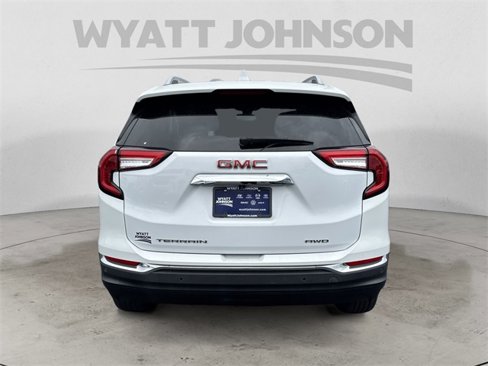 Used 2022 GMC Terrain SLT image 4