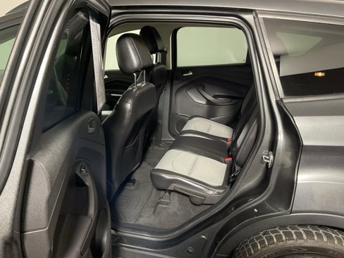 Used 2017 Ford Escape SE w/ Equipment Group 201A image 30