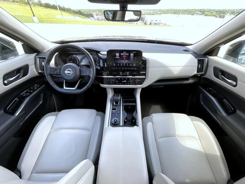 Used 2023 Nissan Pathfinder SL image 15